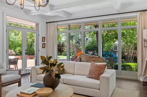 Living - 5310 Roxbury Ct, Carmichael, CA 95608 photo 3 of 7
