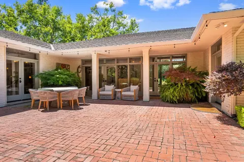 Exterior - 5310 Roxbury Ct, Carmichael, CA 95608 photo 6 of 29