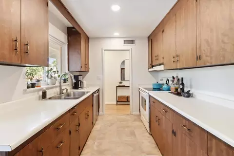 Kitchen - 1250 Alice, Davis, CA 95616 photo 3 of 5