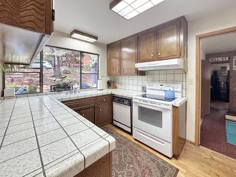 Kitchen - 15752 Tippy Way, Grass Valley, CA 95949 photo 1 of 1