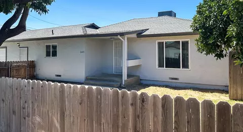 2401 Ustick Rd, Modesto, CA 95358 photo 1