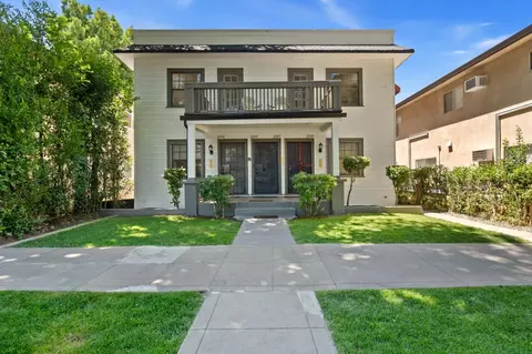 2522 G St, Sacramento, CA 95816