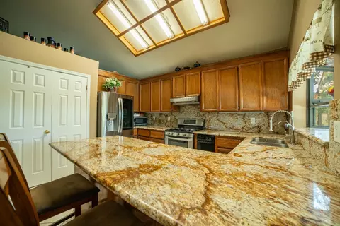 505 Berlin Way, Patterson, CA 95363 photo 14