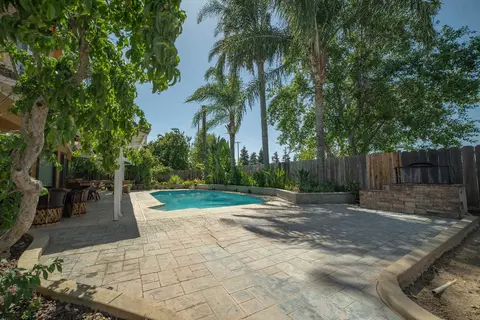 505 Berlin Way, Patterson, CA 95363 photo 10