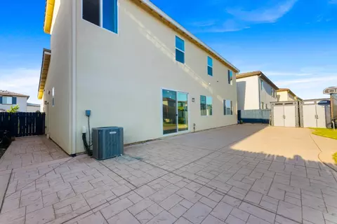 Exterior - 3084 Tower St, Manteca, CA 95337 photo 2 of 5