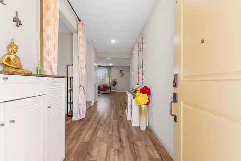 Entry Way - 3084 Tower St, Manteca, CA 95337 photo 1 of 15