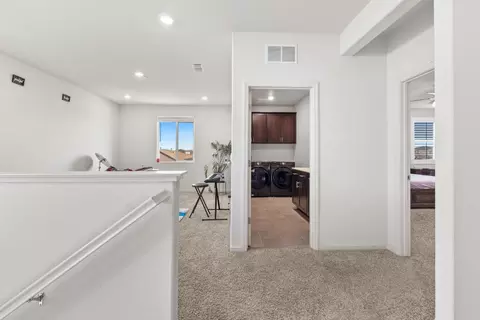 Entry Way - 3084 Tower St, Manteca, CA 95337 photo 13 of 15