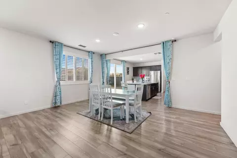 Dining - 3084 Tower St, Manteca, CA 95337 photo 2 of 2