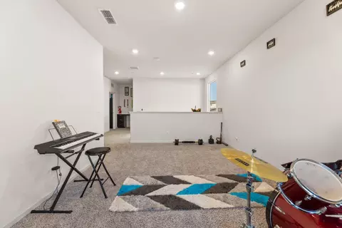 Entry Way - 3084 Tower St, Manteca, CA 95337 photo 9 of 15