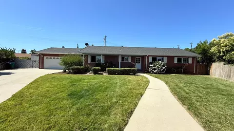 1140 Junewood Ct, Lodi, CA 95242 photo 2