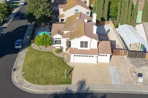 8746 Shasta Lily Dr, Elk Grove, CA 95624