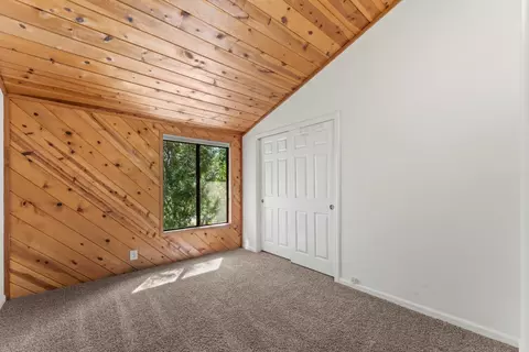 Bedroom - 1355 Jackson Gate Rd, Jackson, CA 95642 photo 4 of 6