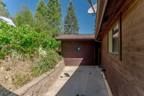 Exterior - 1355 Jackson Gate Rd, Jackson, CA 95642 photo 18 of 30