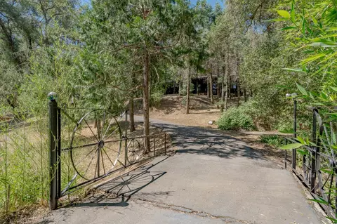 Exterior - 1355 Jackson Gate Rd, Jackson, CA 95642 photo 2 of 30