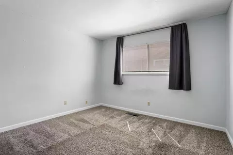 Bedroom - 1544 Switzer Ct, Modesto, CA 95350 photo 2 of 10
