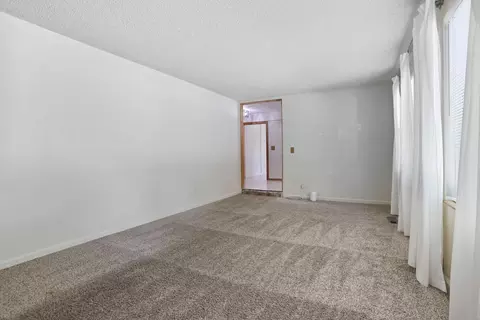 Living - 1544 Switzer Ct, Modesto, CA 95350 photo 3 of 7