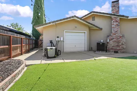 Exterior - 1544 Switzer Ct, Modesto, CA 95350 photo 7 of 12