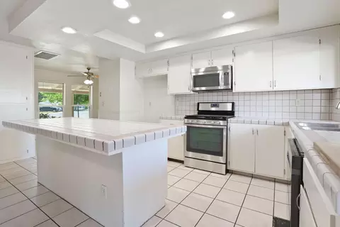 Kitchen - 1544 Switzer Ct, Modesto, CA 95350 photo 2 of 2