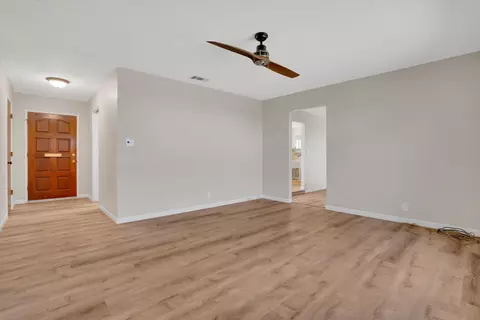 Living - 603 S Wilma Ave, Ripon, CA 95366 photo 3 of 6