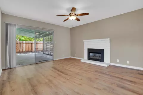 Living - 603 S Wilma Ave, Ripon, CA 95366 photo 5 of 6