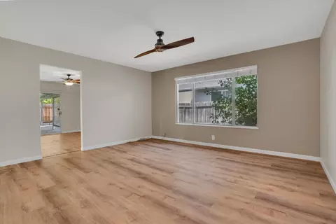 Living - 603 S Wilma Ave, Ripon, CA 95366 photo 2 of 6