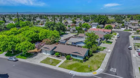 View/Area - 603 S Wilma Ave, Ripon, CA 95366 photo 2 of 8