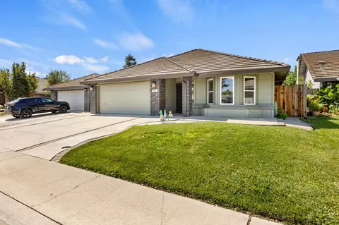 910 Cedar Canyon Cir, Galt, CA 95632 photo 3