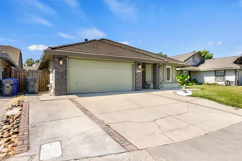 910 Cedar Canyon Cir, Galt, CA 95632 photo 2