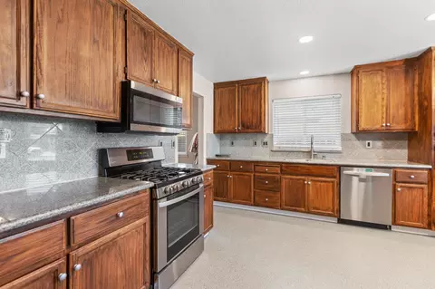 910 Cedar Canyon Cir, Galt, CA 95632 photo 15