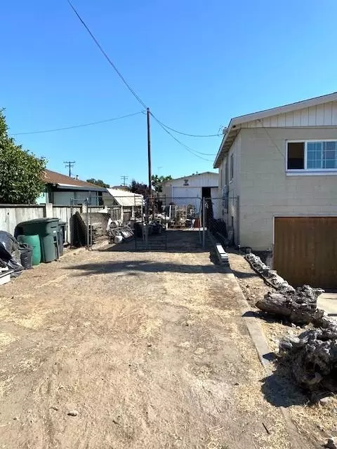 1606 Paradise Rd, Modesto, CA 95358 photo 3
