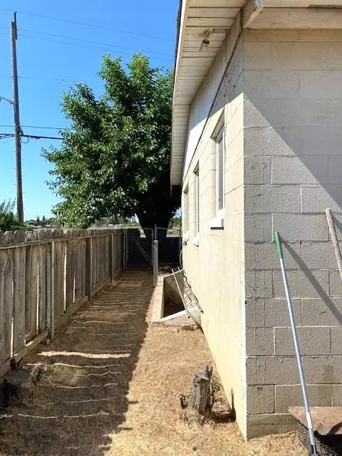 1606 Paradise Rd, Modesto, CA 95358 photo 17