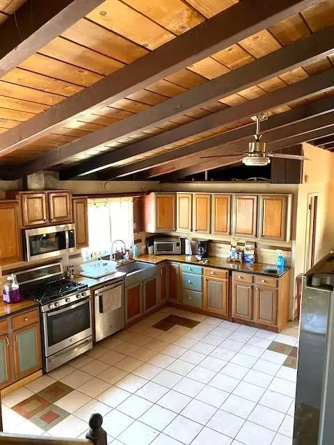 1606 Paradise Rd, Modesto, CA 95358 photo 5