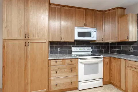 Kitchen - 2300 Morningside Dr, Modesto, CA 95355 photo 2 of 3