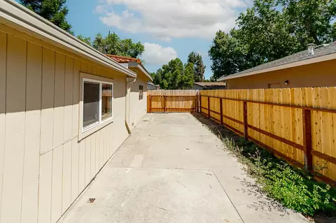 Exterior - 2300 Morningside Dr, Modesto, CA 95355 photo 5 of 9