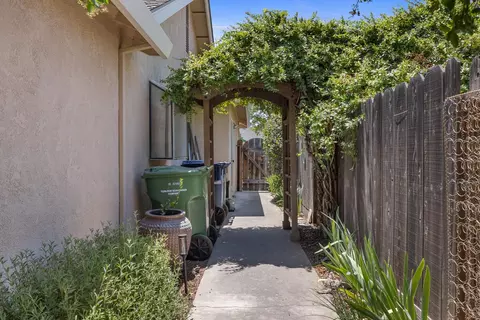 945 Berea Dr, Turlock, CA 95382 photo 42