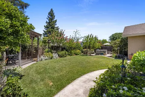 945 Berea Dr, Turlock, CA 95382 photo 37