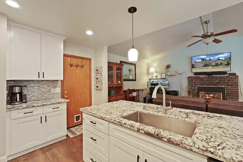9348 Rolling Glen Ct, Orangevale, CA 95662 photo 19
