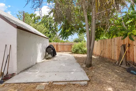 Exterior - 1302 Pelton Ave, Modesto, CA 95351 photo 9 of 12