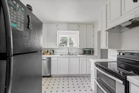 Kitchen - 1302 Pelton Ave, Modesto, CA 95351 photo 3 of 3