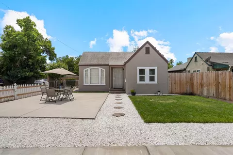 Exterior - 1302 Pelton Ave, Modesto, CA 95351 photo 1 of 12
