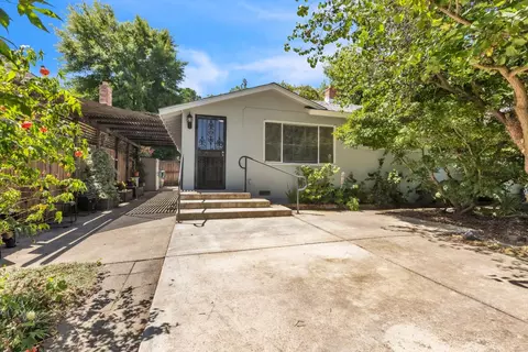 Exterior - 5849 Topp Ct, Carmichael, CA 95608 photo 3 of 5