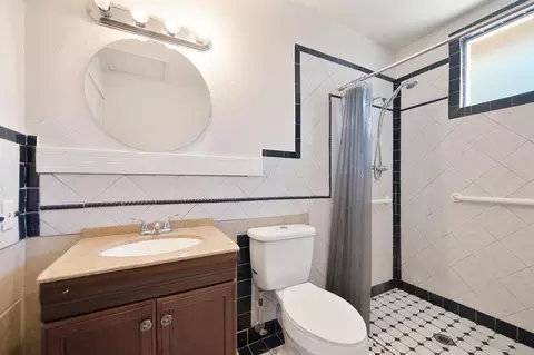 Bath - 5905 Marlin Cir, Carmichael, CA 95608 photo 1 of 3