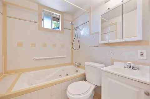 Bath - 5905 Marlin Cir, Carmichael, CA 95608 photo 3 of 3