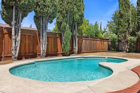 Exterior - 3430 Crowley Ct, Tracy, CA 95376 photo 4 of 7