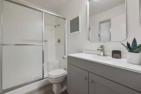 Bath - 3430 Crowley Ct, Tracy, CA 95376 photo 2 of 2