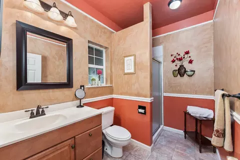 Bath - 4853 Starkes Grade Rd, Placerville, CA 95667 photo 2 of 2