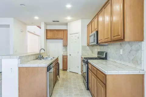 Kitchen - 9390 Vintner, Patterson, CA 95363 photo 3 of 3