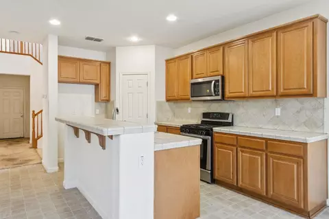 Kitchen - 9390 Vintner, Patterson, CA 95363 photo 2 of 3