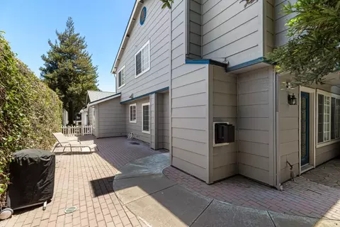 2283 Holtspur Ct, Tracy, CA 95376 photo 3