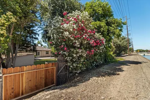 936 Badgley Dr, Modesto, CA 95350 photo 37